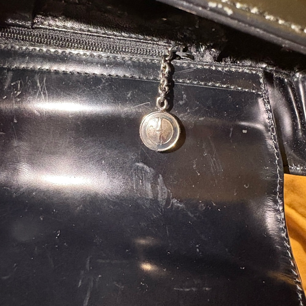 X SOLD X GUCCI - Authentic Soho vintage black patent leather shoulder bag - Picture 14 of 14
